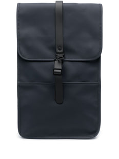 carabiner-fastening waterproof backpack