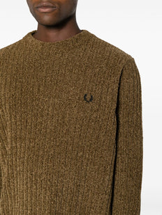 sweter z okrągłym dekoltem i haftowanym logo
