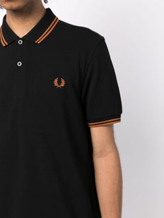 koszulka polo z haftowanym logo