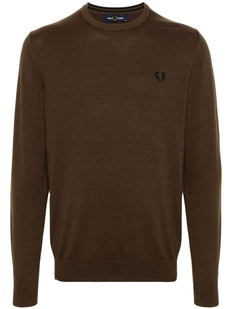 sweter z dzianiny z haftowanym logo