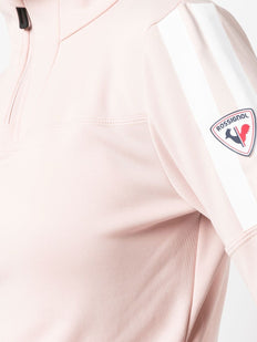 top z pasiastymi detalami