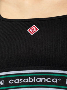 krótki top z haftowanym logo