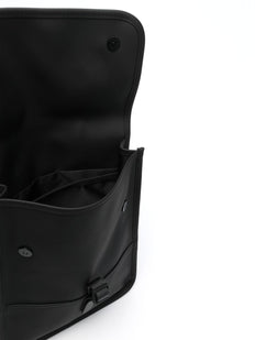 lobster-fastening flap backpack